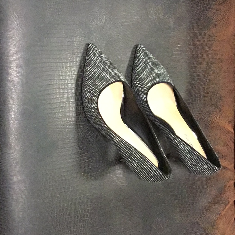 Shoes - Picture 4 of 4